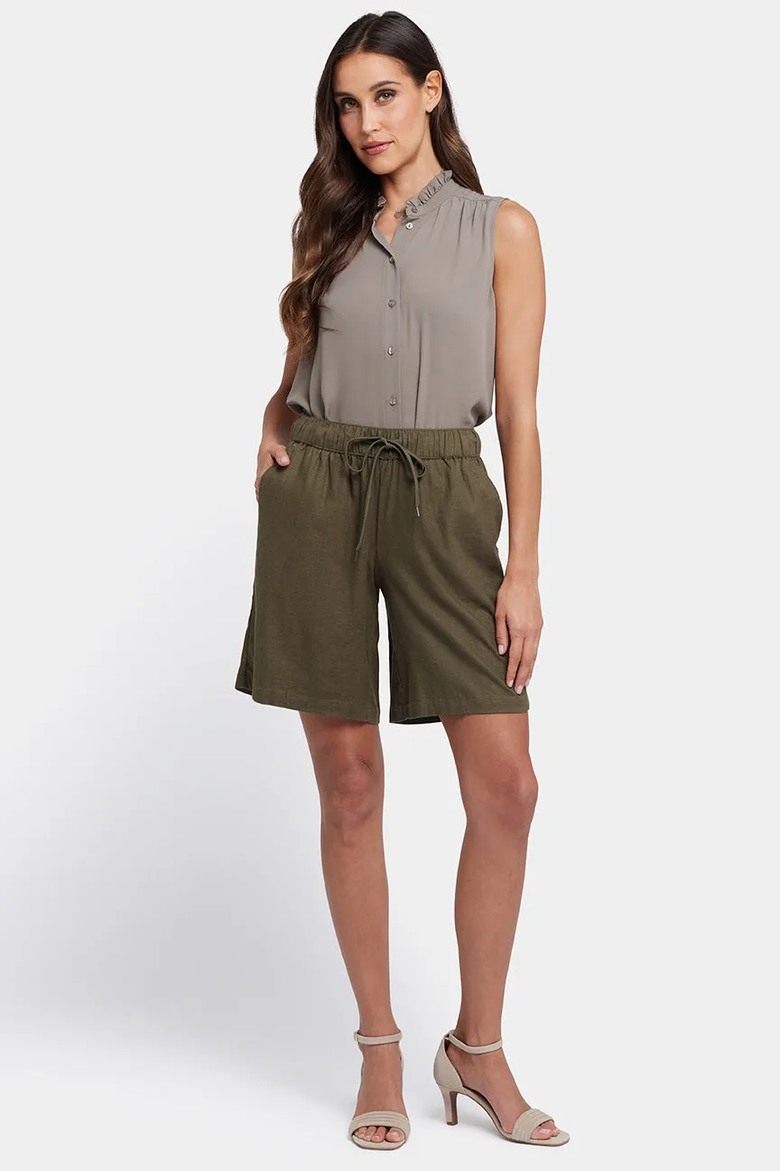 Leichte Bermuda Shorts aus Stretch Leinen | Bay Leaf