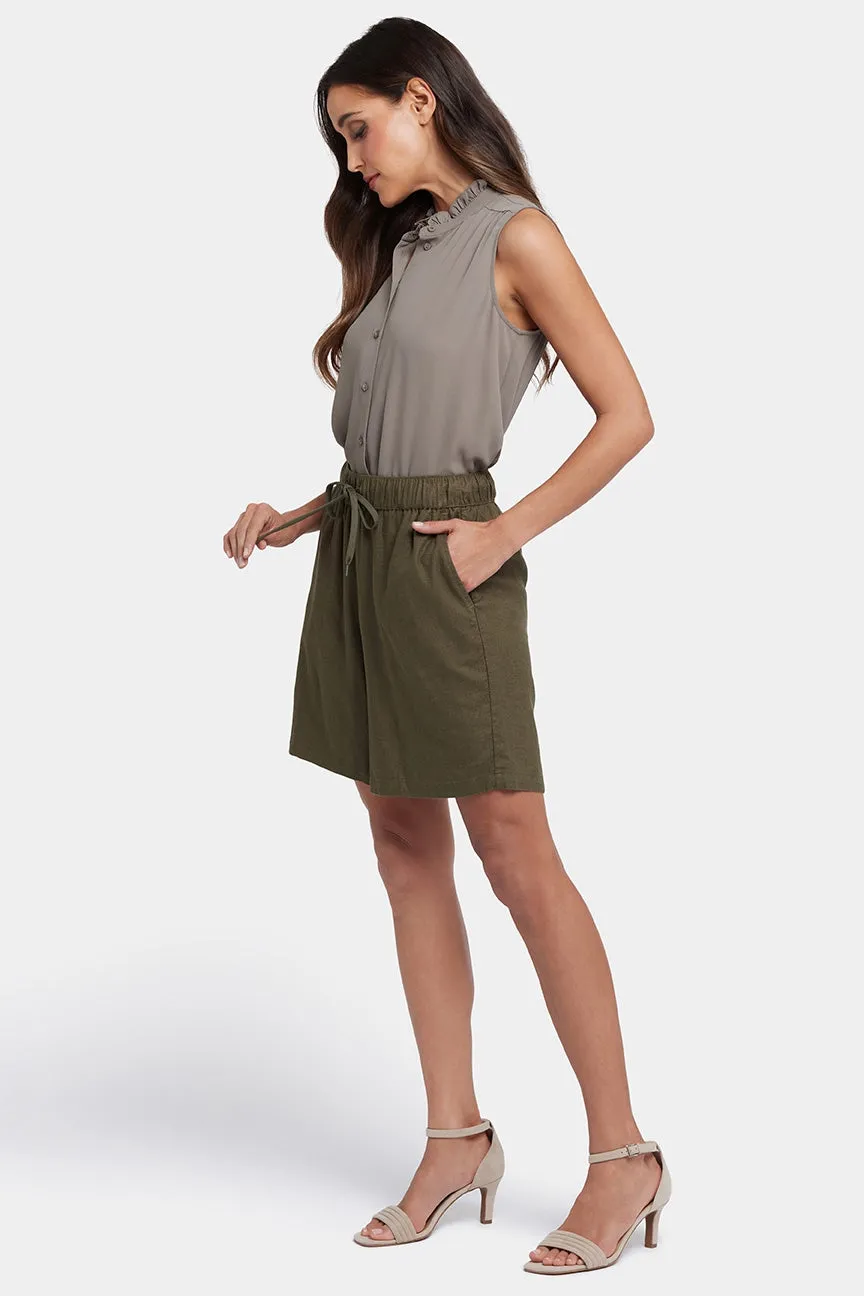Leichte Bermuda Shorts aus Stretch Leinen | Bay Leaf