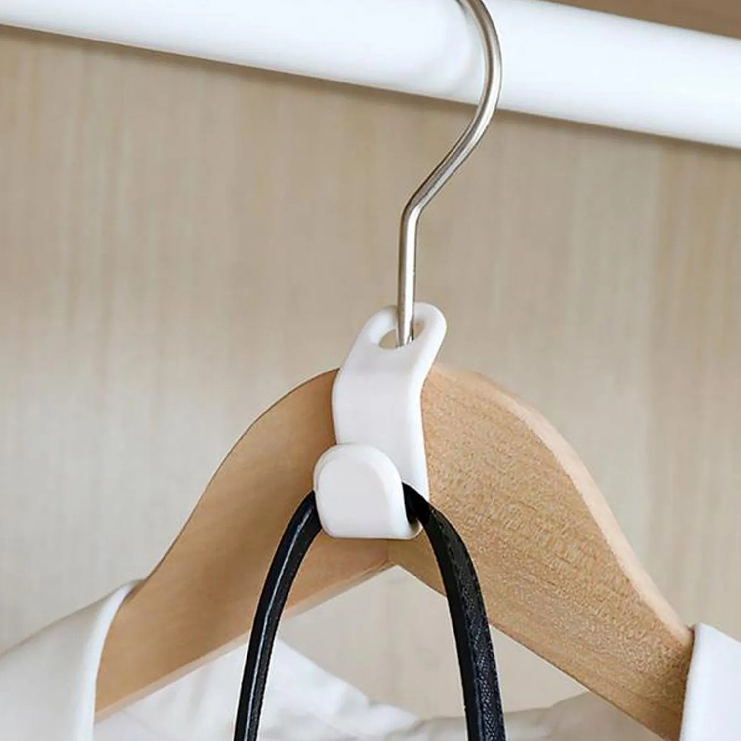 Non-Slip Plastic Clothes Hanger with Pad