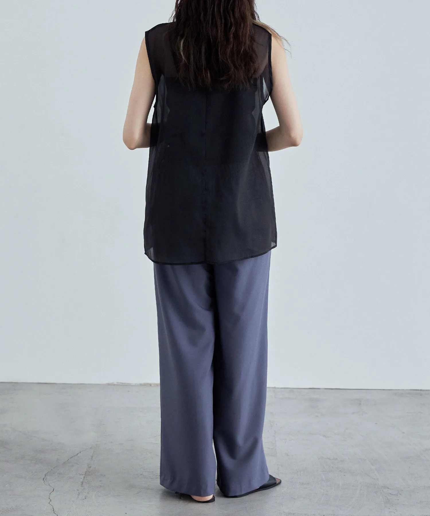 Organdy sleeveless tops