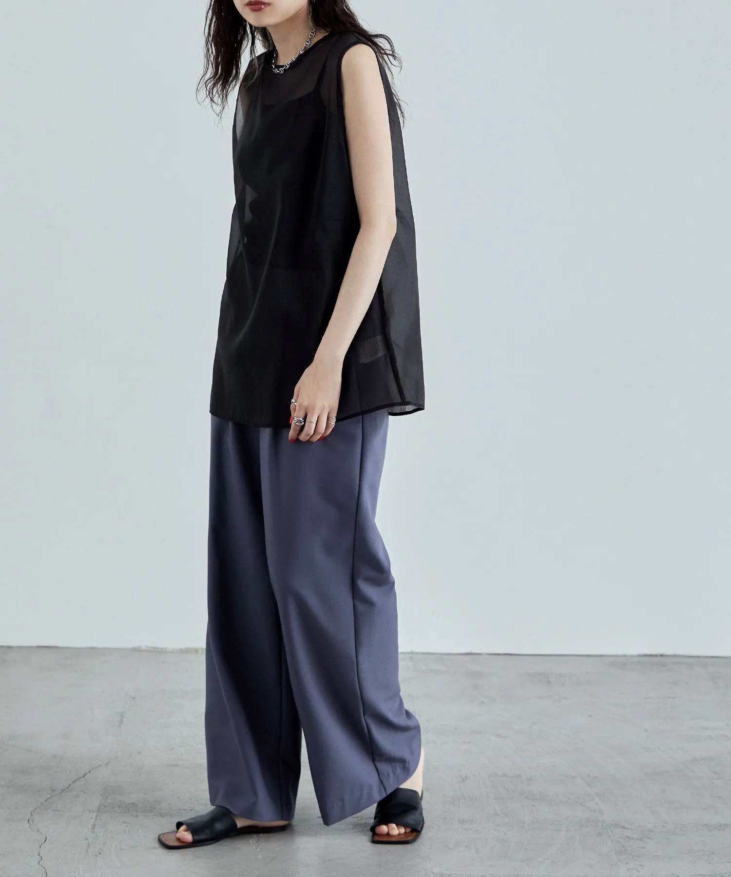 Organdy sleeveless tops