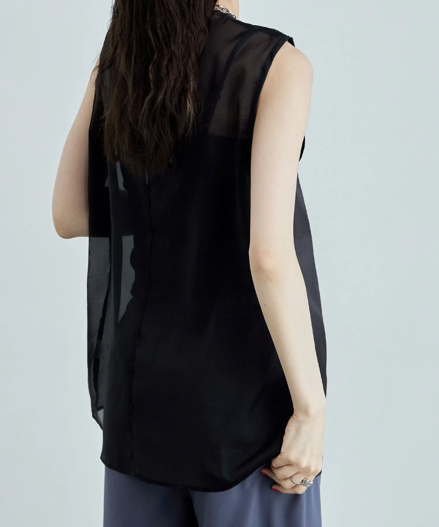 Organdy sleeveless tops