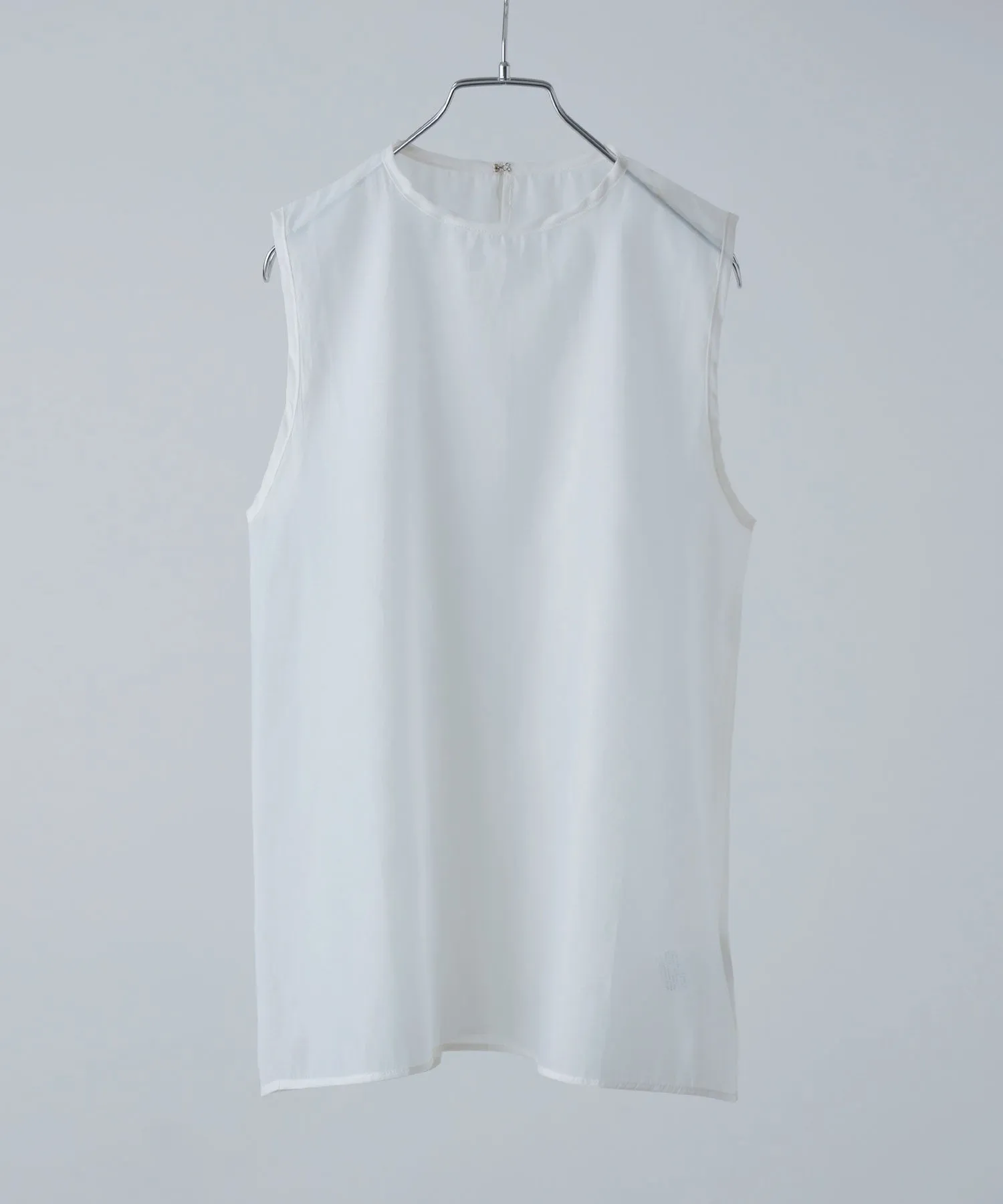 Organdy sleeveless tops