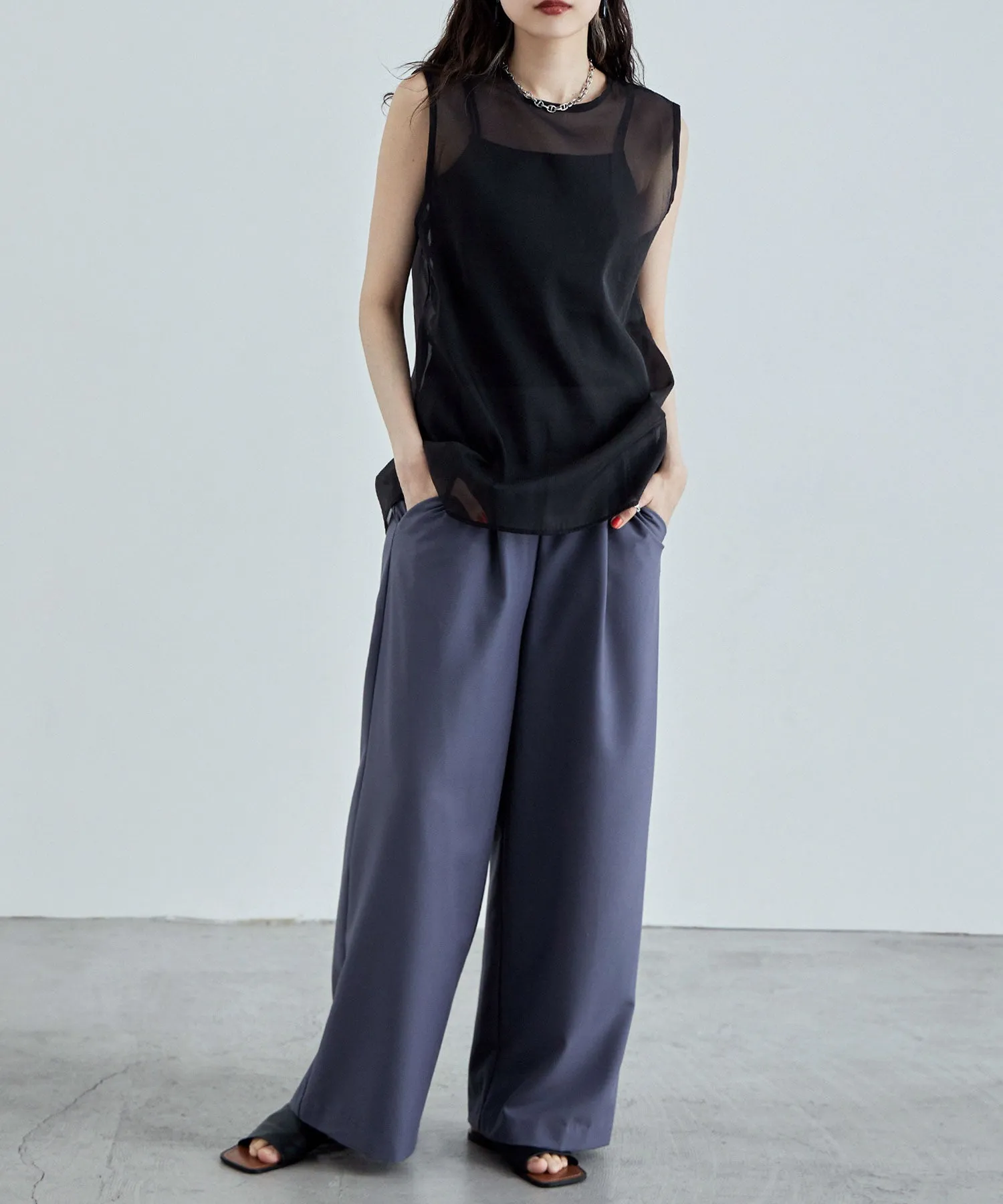 Organdy sleeveless tops