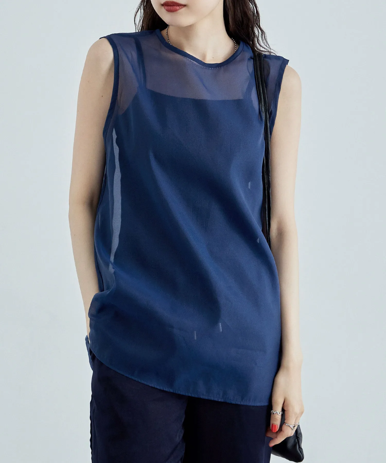 Organdy sleeveless tops