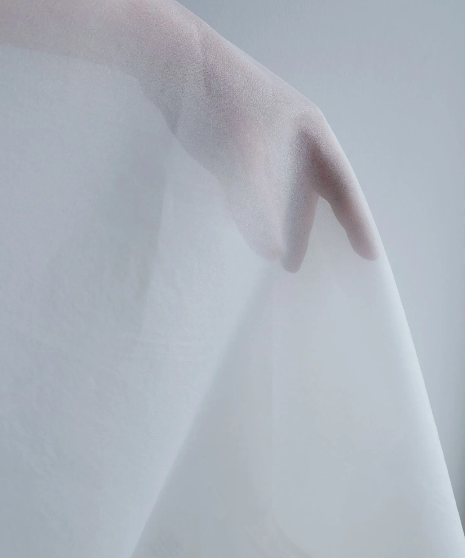Organdy sleeveless tops