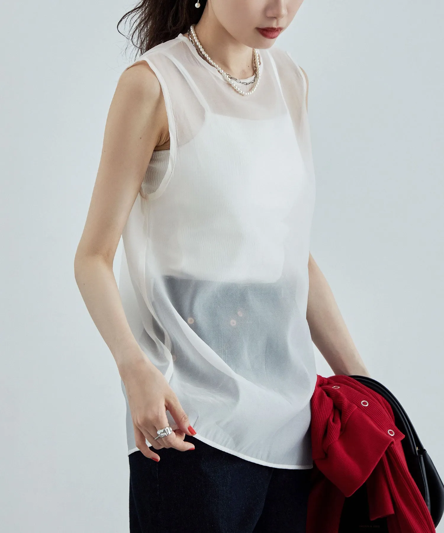 Organdy sleeveless tops