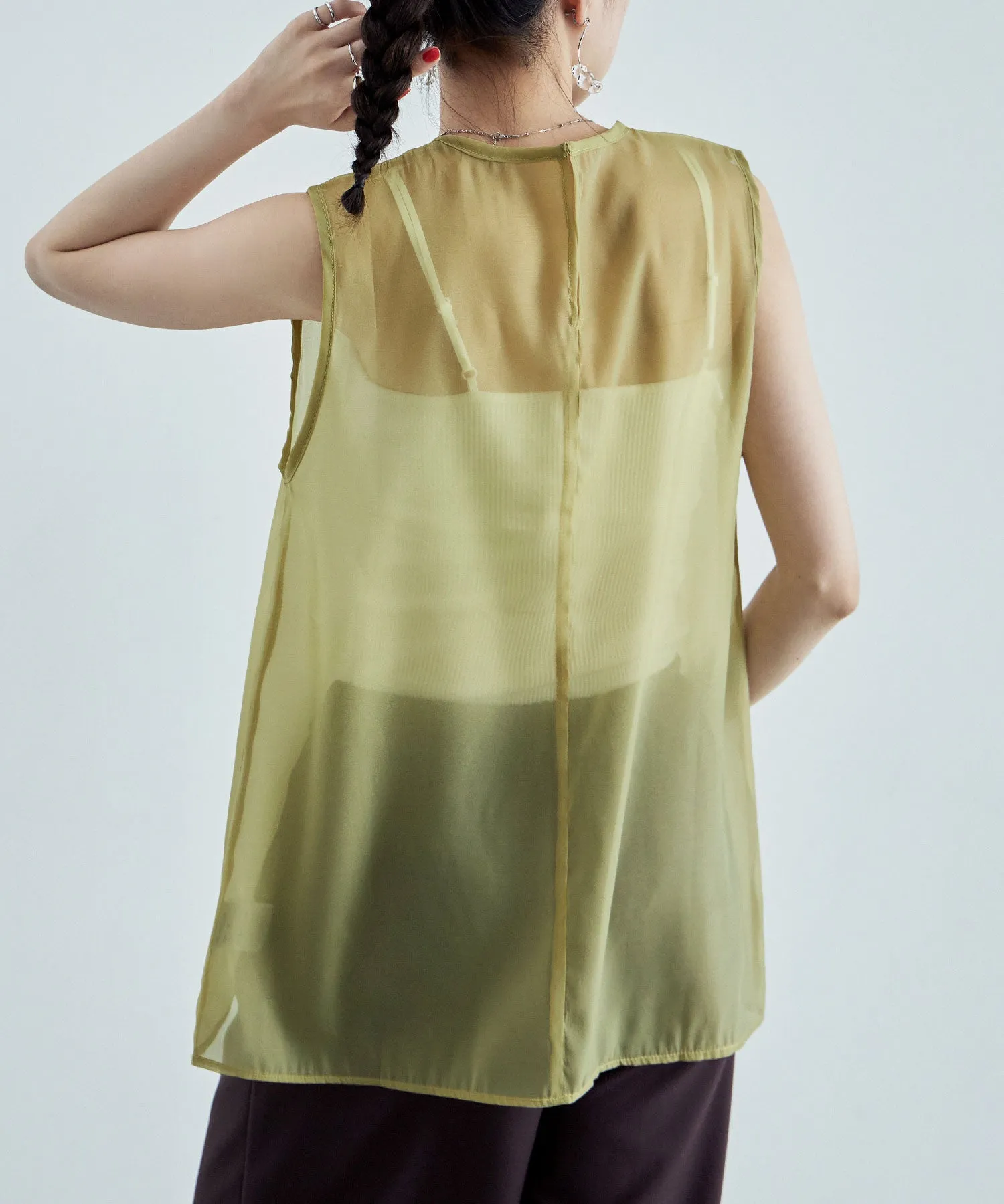 Organdy sleeveless tops