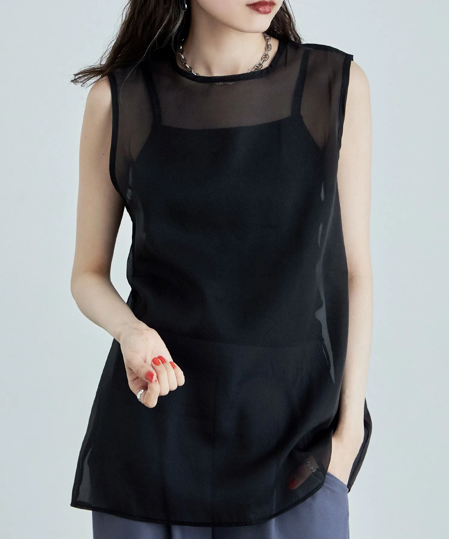 Organdy sleeveless tops